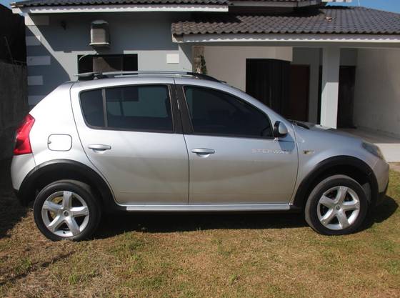 RENAULT SANDERO 1.6 STEPWAY 16V FLEX 4P MANUAL